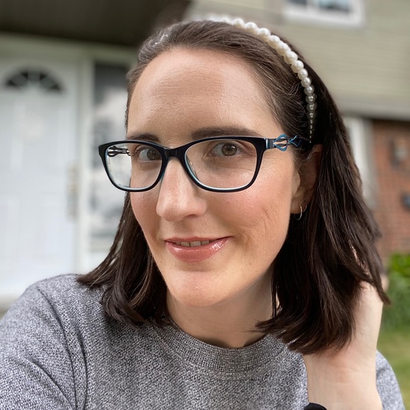 Meet your Posher, Ashley - Picture 1 of 1